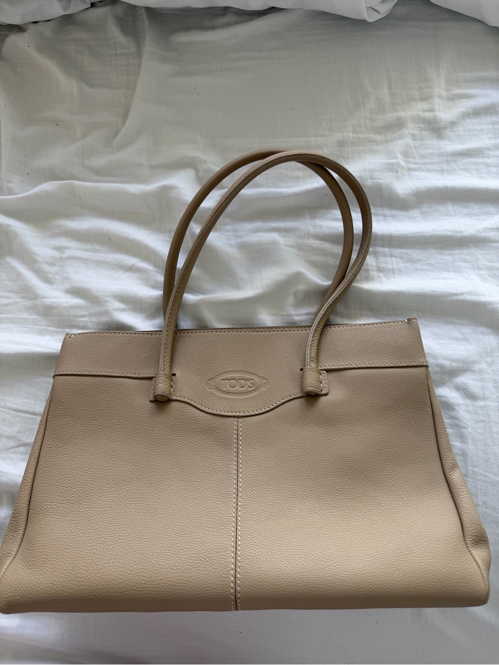 Tod's Tan Leather Tote with Double Shoulder Straps